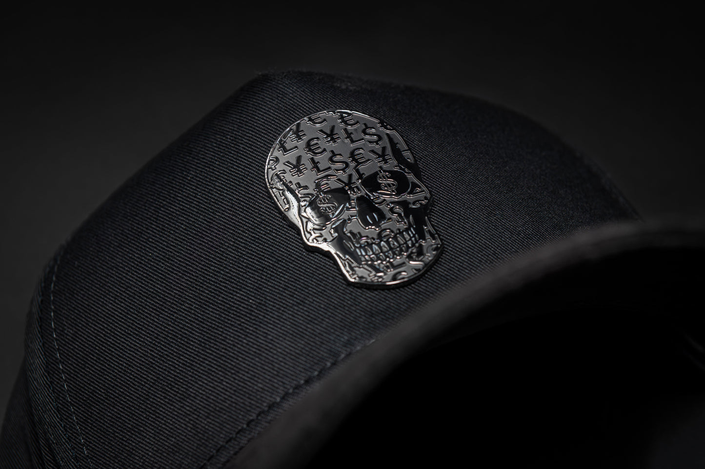 Casquette Full Black – Badge Skull Monétaire | Cash Only